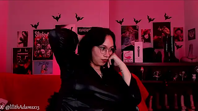 lilith-deveraux online show from April 11, 2026, 7:45 am