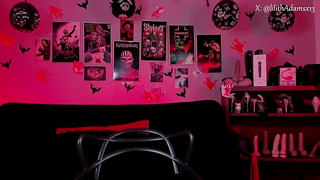 lilith-deveraux online show from November 13, 2025, 8:46 pm