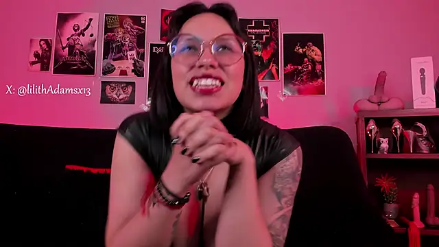 lilith-deveraux online show from October 28, 2025, 2:12 am