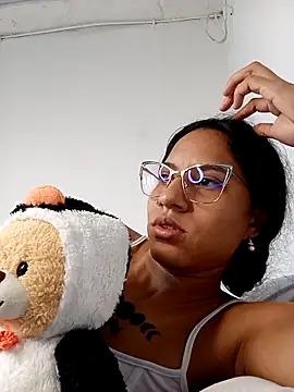 Karii-R online show from December 18, 2025, 11:25 am