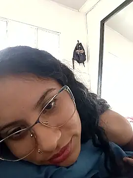 Karii-R online show from January 12, 2026, 1:51 pm