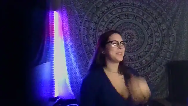 trippykittyyy online show from December 5, 2024, 12:25 am