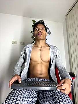 darkviper26 online show from November 17, 2025, 3:43 am