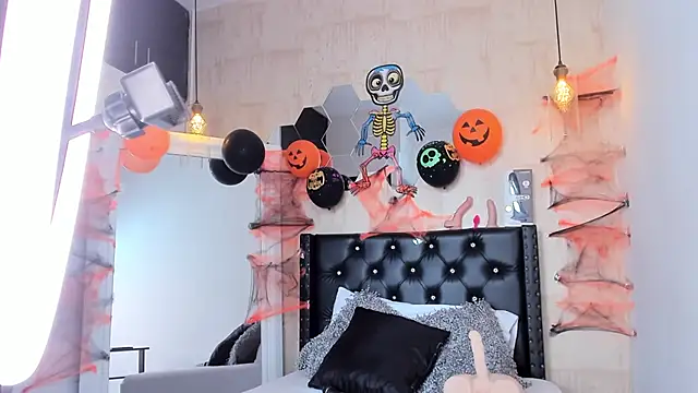 Fransheska-mon online show from October 17, 2025, 2:30 pm