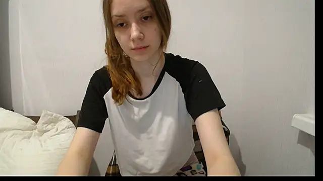 Snapshot of Irma-Bennet chatting on April 22, 2026, 8:26 pm Irma-Bennet online show from April 22, 2026, 8:26 pm