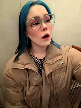 MaddisonHaas online show from November 13, 2025, 9:51 pm