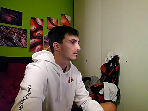 MASTERBULLY online show from September 10, 2025, 11:48 pm