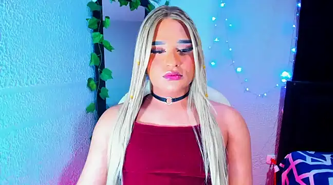 Snapshot of Elody_Preysler69 chatting on March 7, 2025, 6:57 am Elody Preysler69 online show from March 7, 2025, 6:57 am