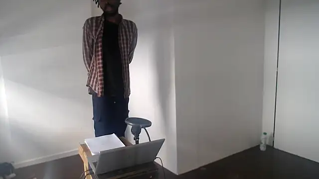 Snapshot of Mastertopdome chatting on November 17, 2025, 5:28 pm Mastertopdome online show from November 17, 2025, 5:28 pm