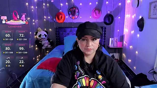 Ivonnee   online show from November 30, 2025, 11:38 pm