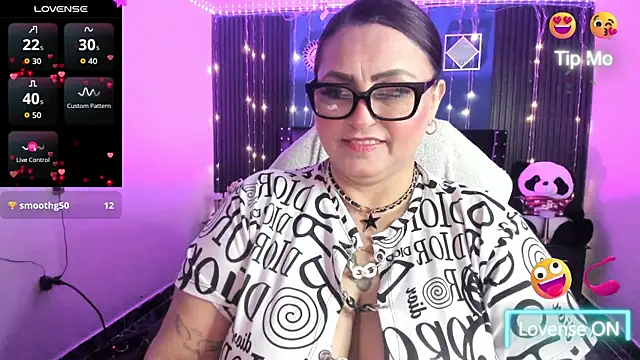 Ivonnee   online show from April 22, 2026, 4:08 am