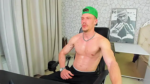 MateoBenjaminX online show from March 11, 2025, 5:46 pm