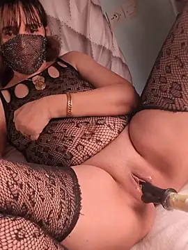 Lina lolo online show from February 21, 2026, 7:49 pm