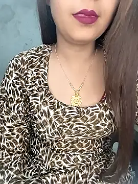 Snapshot of Shanaya_Hotty chatting on February 10, 2025, 7:49 pm Shanaya Hotty online show from February 10, 2025, 7:49 pm