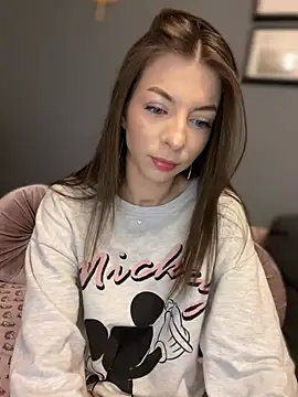 Mia Ethan online show from March 23, 2025, 4:27 am