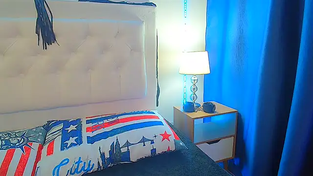 jescaoporto4 online show from March 21, 2025, 8:08 pm