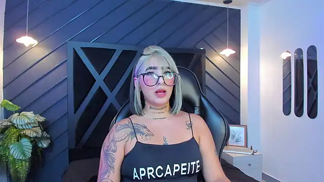 Alahia Dangelo online show from September 9, 2025, 11:41 am