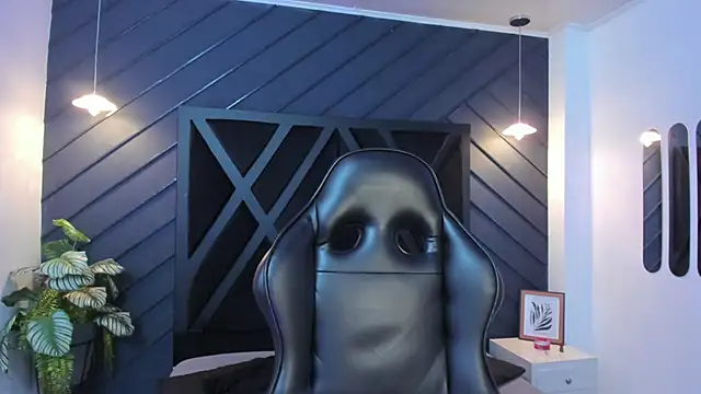 Alahia Dangelo online show from September 18, 2025, 11:35 am