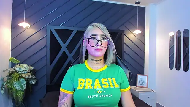 Alahia Dangelo online show from September 12, 2025, 11:21 am