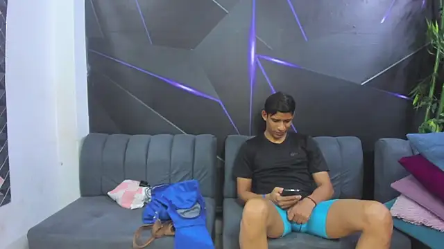 playsgirlhot online show from September 17, 2025, 11:07 pm