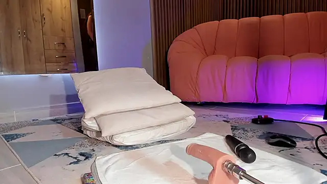 Snapshot of Eilin_clio chatting on March 15, 2025, 10:44 pm Eilin clio online show from March 15, 2025, 10:44 pm