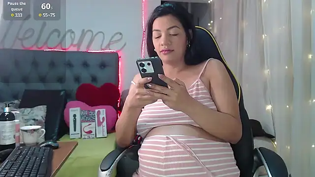 Horny mami12 online show from January 24, 2025, 7:07 pm