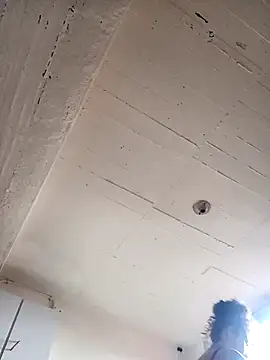 Milkdulce1 online show from April 18, 2026, 1:57 pm