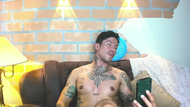 Dylanstonne online show from March 9, 2025, 4:55 pm