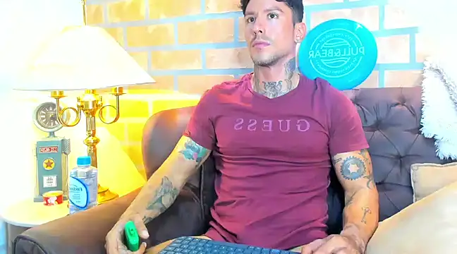 Dylanstonne online show from February 28, 2025, 10:17 pm