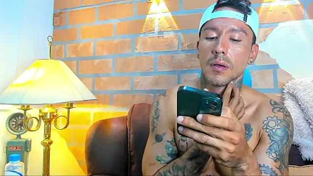 Dylanstonne online show from March 1, 2025, 1:32 am