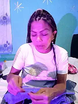 dulcesilvana10 online show from December 17, 2024, 10:54 pm