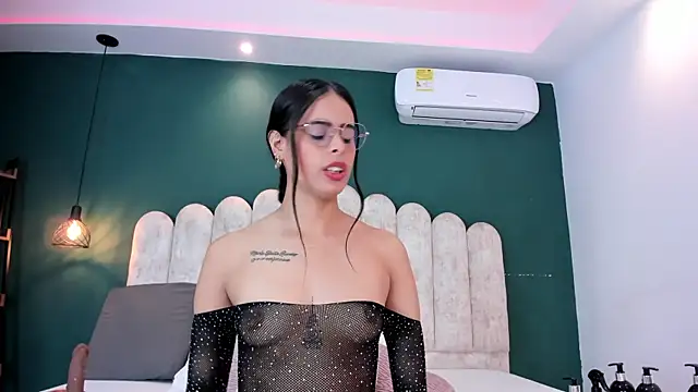 miabacker   online show from February 28, 2025, 1:25 pm