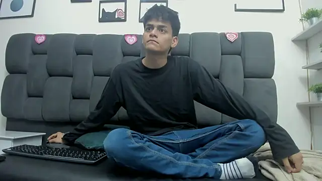 Yef Thin online show from February 15, 2025, 10:21 pm