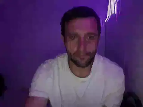 Snapshot of serjdj90 chatting on September 28, 2025, 2:51 am serjdj90 online show from September 28, 2025, 2:51 am