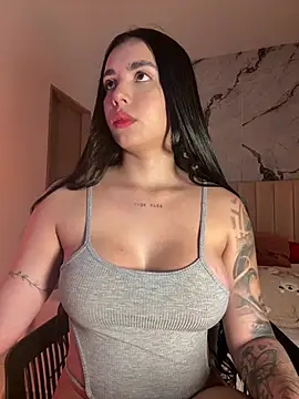 Pink Jazmin online show from July 10, 2026, 1:16 am
