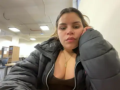 kittygatita48 online show from June 19, 2026, 3:07 pm