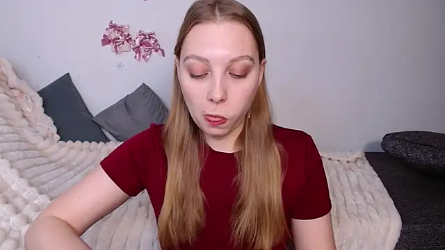 bellaa love  online show from February 24, 2026, 12:11 am