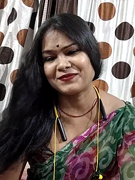 yoursweety09 online show from May 28, 2026, 2:12 pm