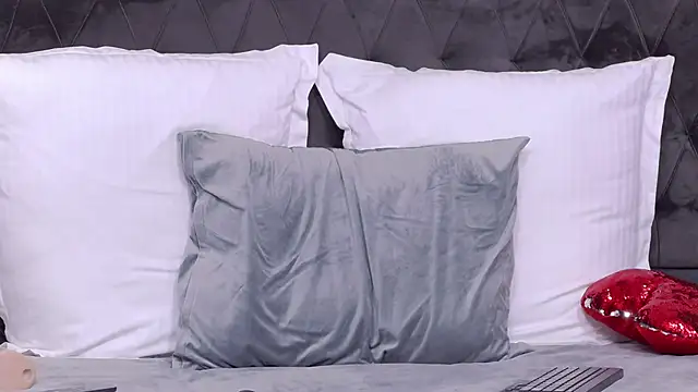 AnisiaConnor online show from December 14, 2025, 8:20 am