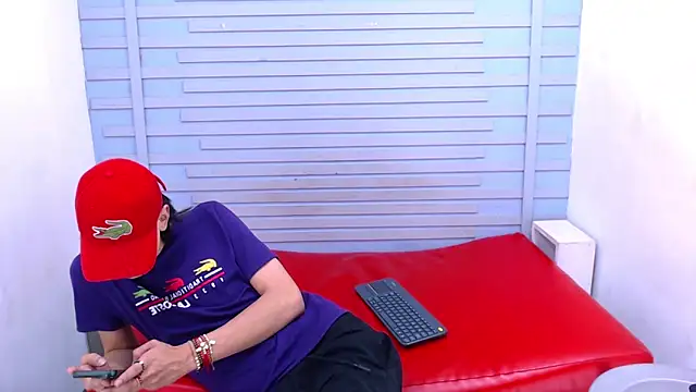 Eban Dustan online show from February 18, 2025, 10:47 pm