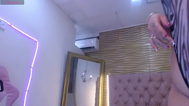 SashaDurante online show from September 25, 2025, 12:11 pm