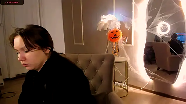 Snapshot of Alisia_Mars chatting on October 15, 2025, 5:39 am Alisia Mars online show from October 15, 2025, 5:39 am