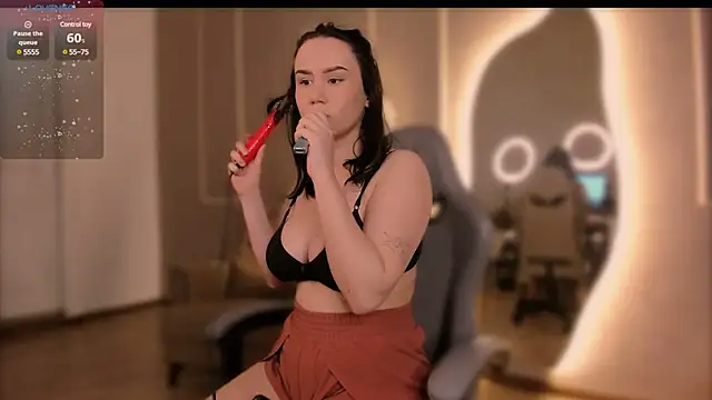 Snapshot of Alisia_Mars chatting on March 8, 2025, 5:59 am Alisia Mars online show from March 8, 2025, 5:59 am