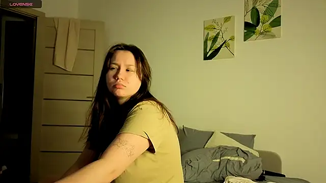 Snapshot of Alisia_Mars chatting on November 5, 2025, 2:36 am Alisia Mars online show from November 5, 2025, 2:36 am