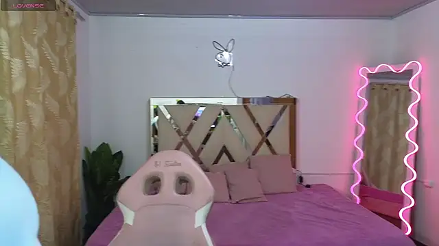 Laylafoxy tay online show from March 14, 2025, 3:15 am