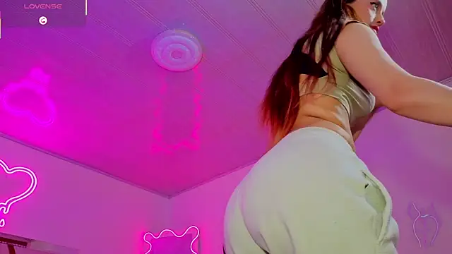 Laylafoxy tay online show from September 18, 2025, 3:09 am