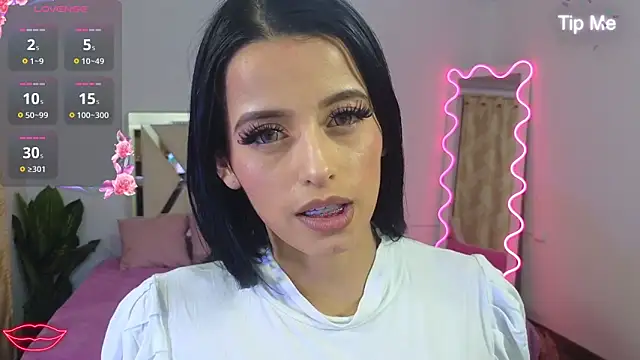 Laylafoxy tay online show from March 15, 2025, 4:57 am