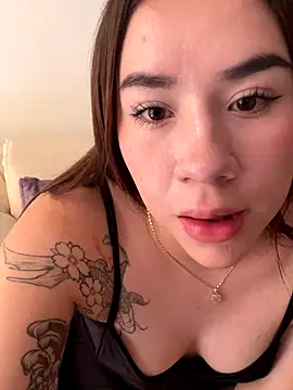 Snapshot of Im_Valen_Cute chatting on October 29, 2025, 5:34 pm Im Valen Cute online show from October 29, 2025, 5:34 pm