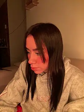 Im Valen Cute online show from June 19, 2026, 3:34 am
