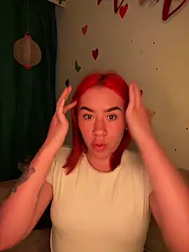 Snapshot of Im_Valen_Cute chatting on March 3, 2025, 12:34 am Im Valen Cute online show from March 3, 2025, 12:34 am